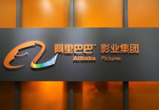 阿里影業（01060.HK）年度純利增長28%，收入達67億元，股價飆升創四年新高