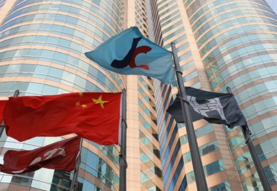 恒指倒跌逾200點，科技股成主要下跌動力