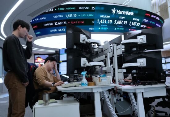 AI恐慌拖累華爾街後，全球股市美股期貨強勢反彈