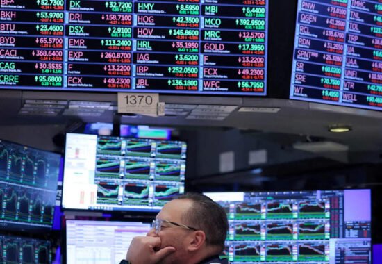 美國股市期貨今日下跌：納斯達克、道瓊斯和標普500再次走低的原因